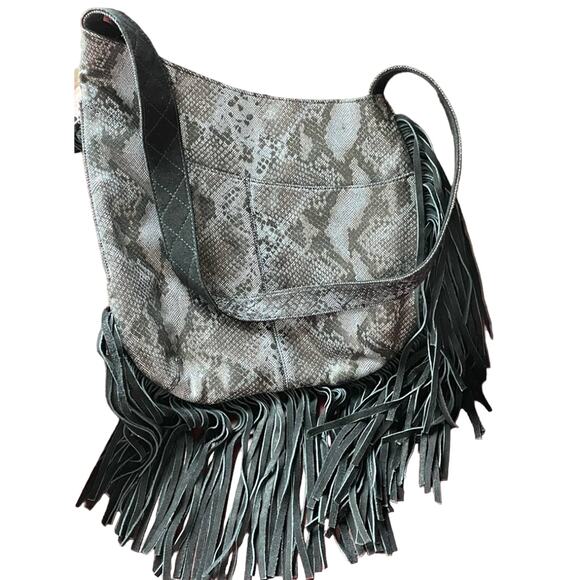 Camila Alves MUXO Black Snakeskin Print Fringe Leather Hobo Bag - Picture 5 of 16